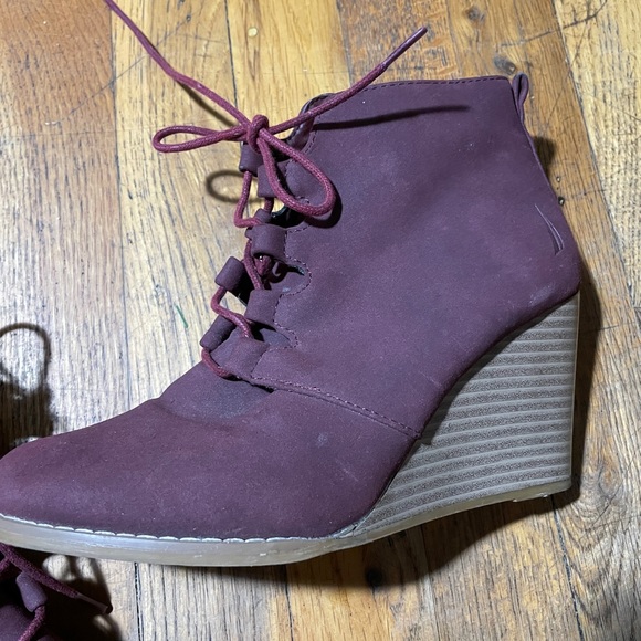 Nautica Wedges Burgundy size 7 - Picture 9 of 16